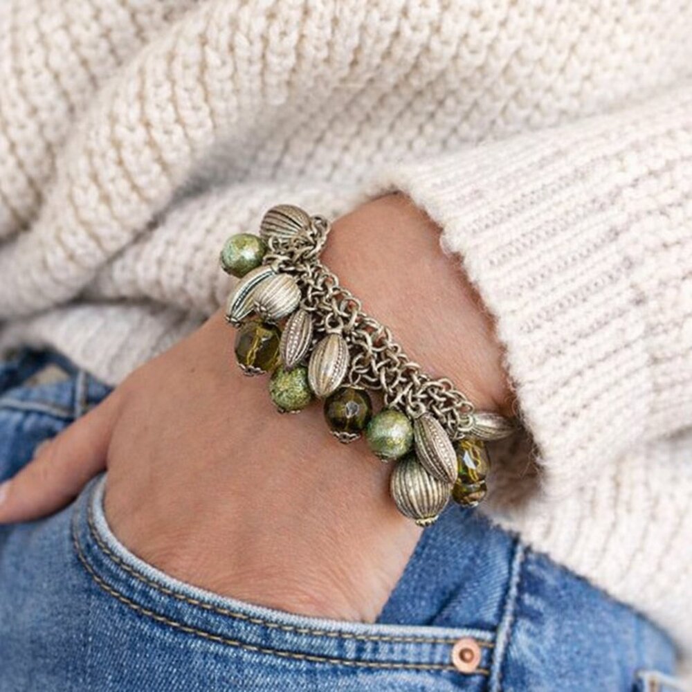 Vintage-Inspired Beaded Stretch Chunky Expansion Dangling Charm Bracelet